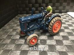 Britains Vintage 1948 Fordson Major Farm Tractor Rubber Tyres