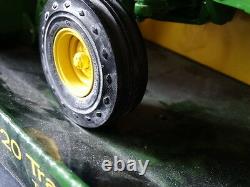 Ertl John Deere 4020 & 48 Loader Tire Chain Farm Tractor 116 Diecast Dealer Toy